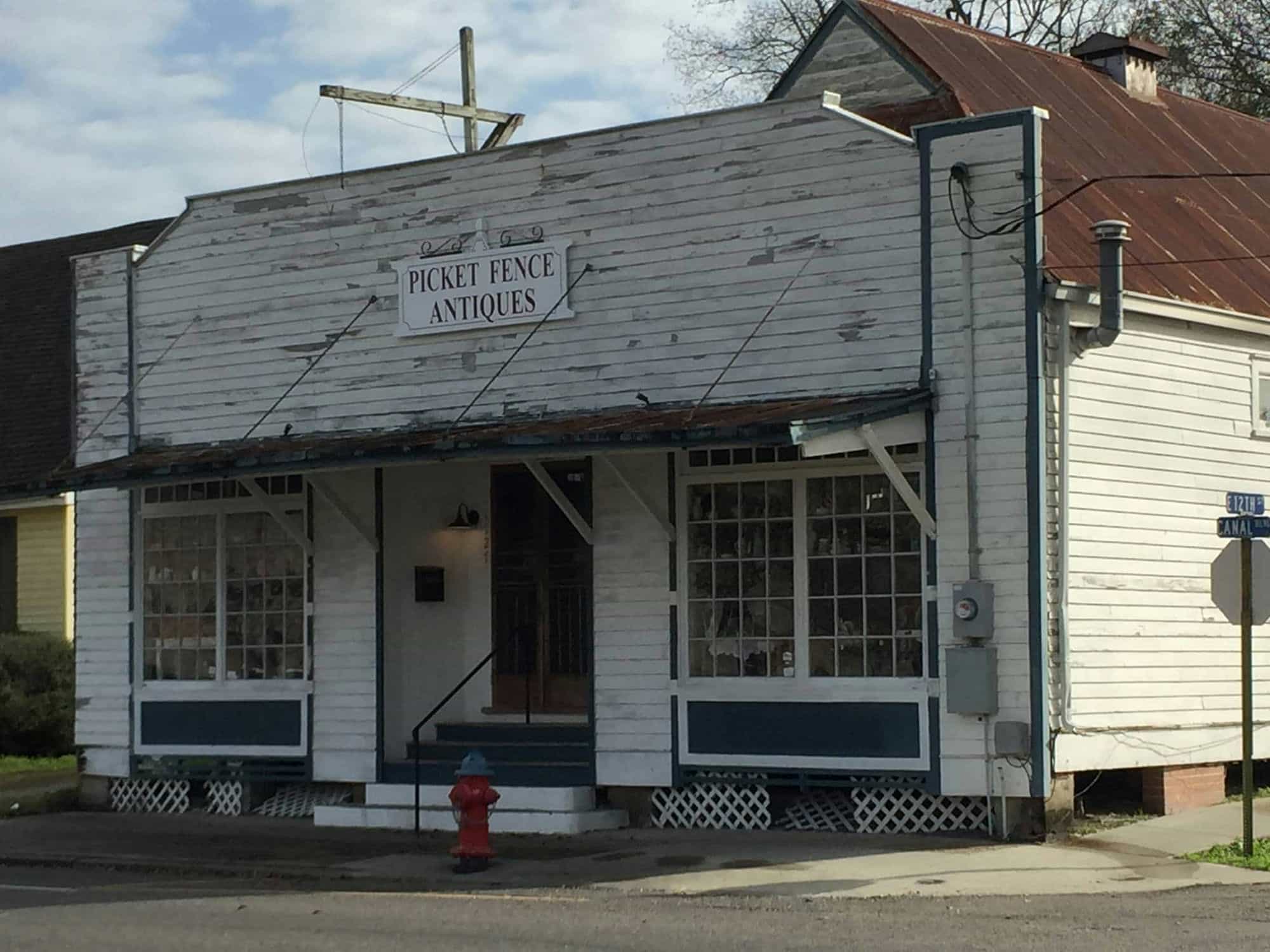 Picket Fence Antiques LA Cajun Bayou